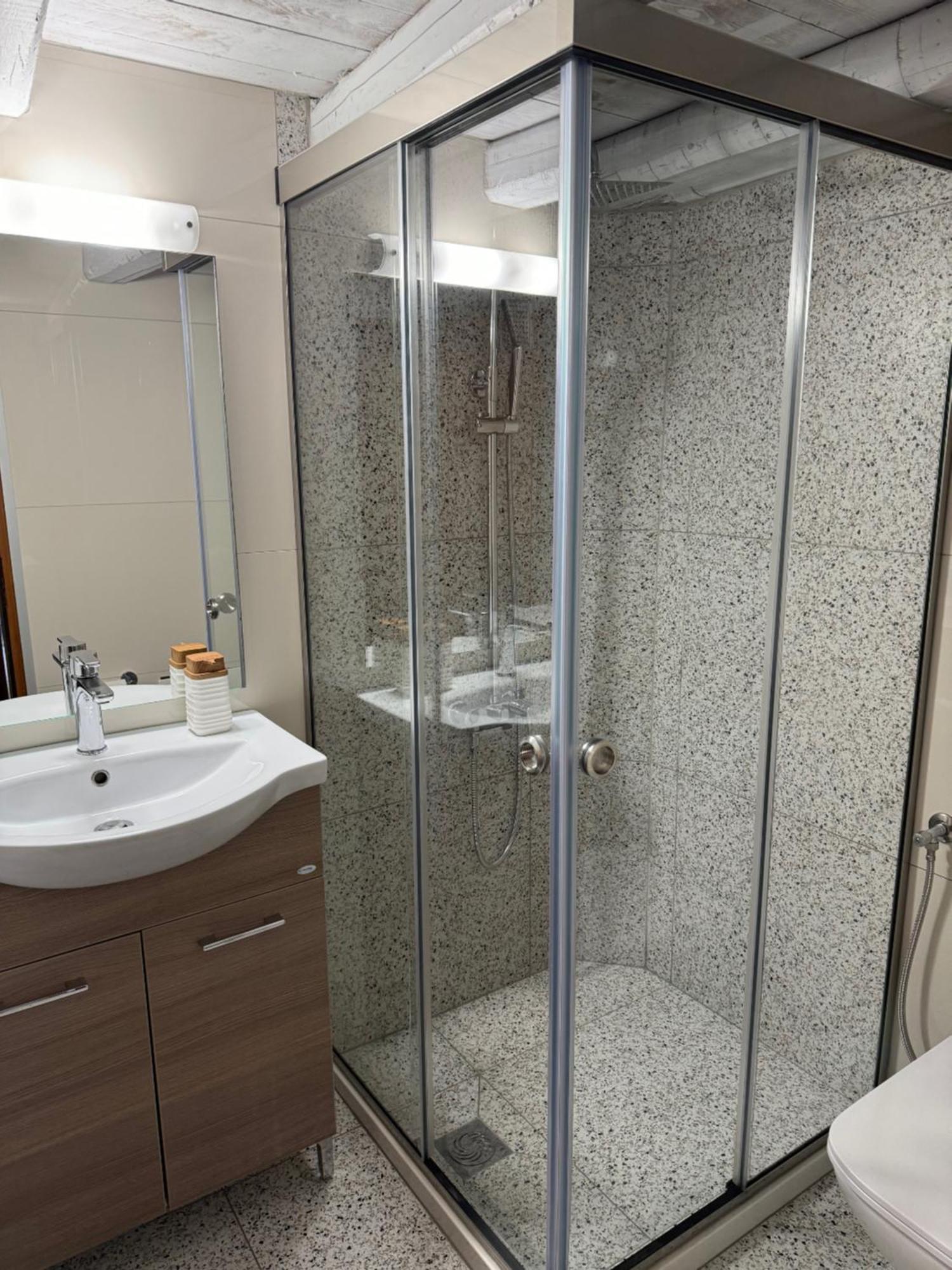 Avli Traditional Home With Private Jacuzzi ヘルソニソス エクステリア 写真